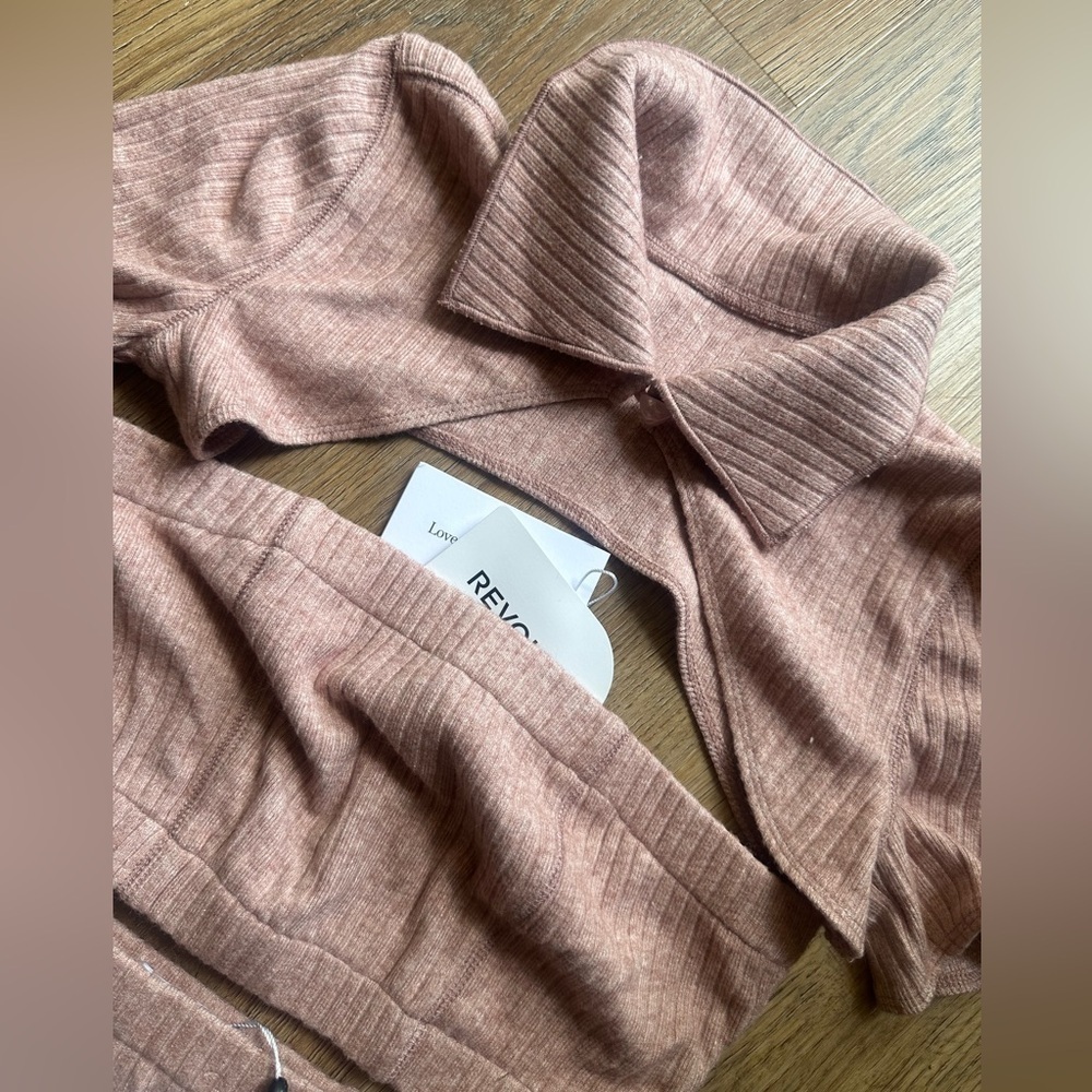 Lovers and Friends pink knit 3 piece set, new, size small, crop top, mini skirt - Picture 4 of 6